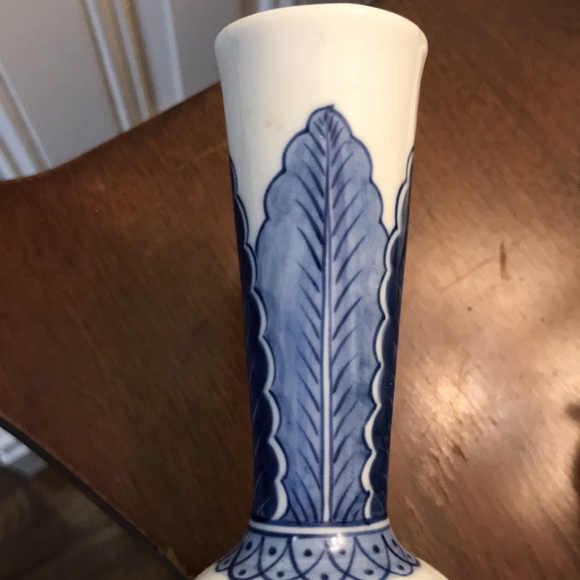 Hand Painted Chinoiserie Vase - Picture 8 of 12